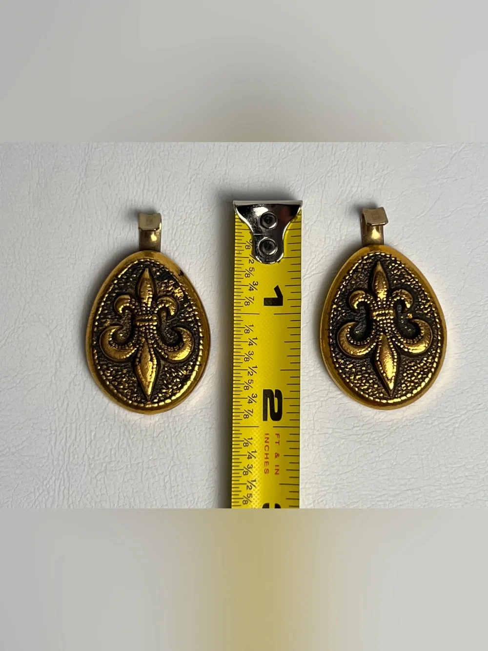 VTG Hardware Lot of 2 Fleur De Lis Wall Hook Brass Picture Wall Hanger 2